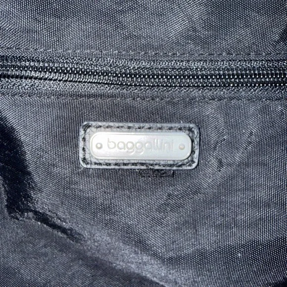 Baggallini Everyplace Crossbody Black Nylon Travel Purse Shoulder Bag Gray Lined - Picture 3 of 9